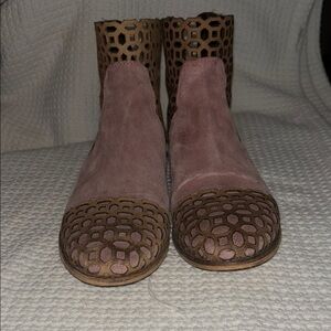 Rebels Pink Suede Cutout Ankle Boots – Size 10